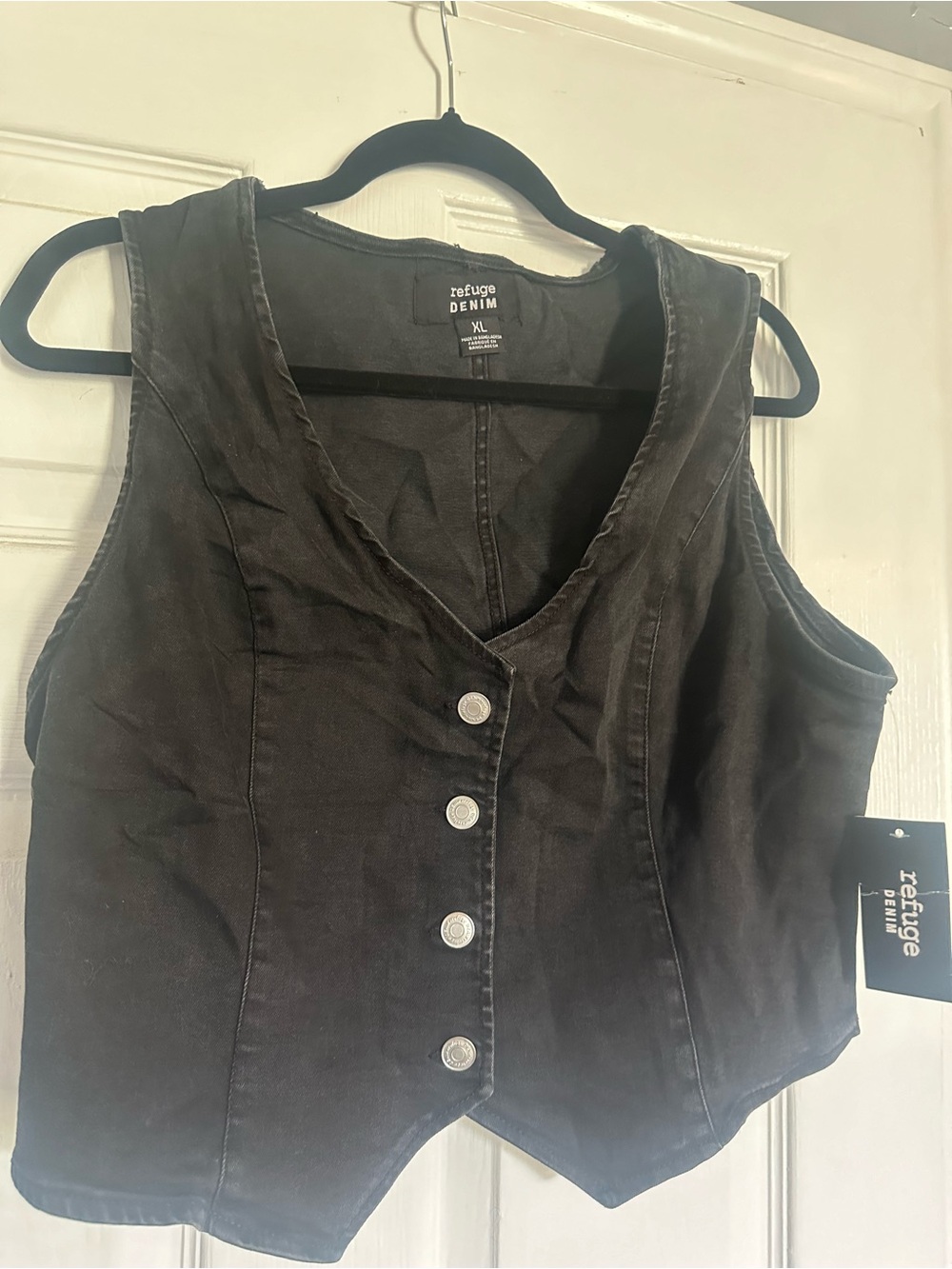 refuge Black Button-Front Denim Vest